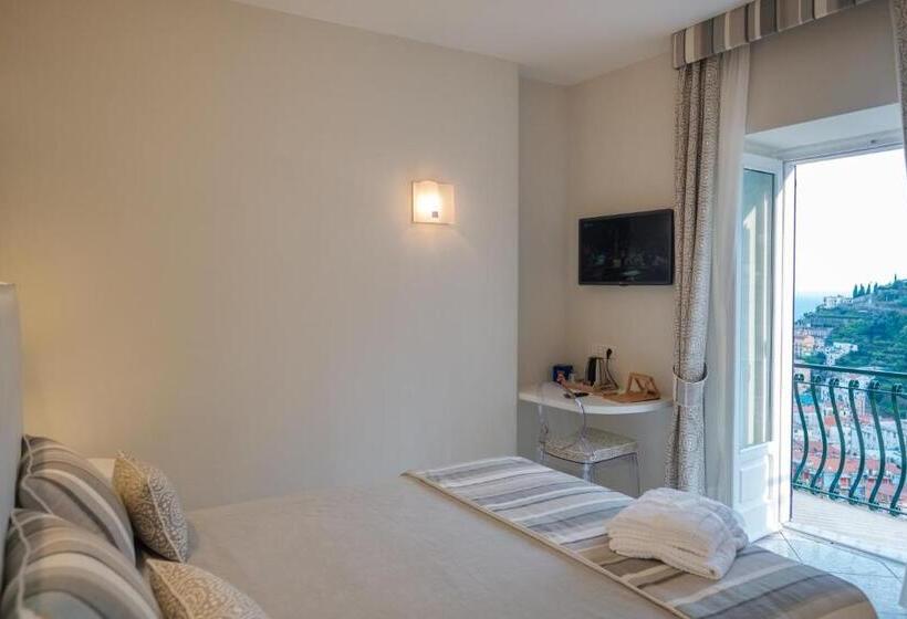 اتاق استاندارد با چشمانداز دریا, Villa Carlotta Minori