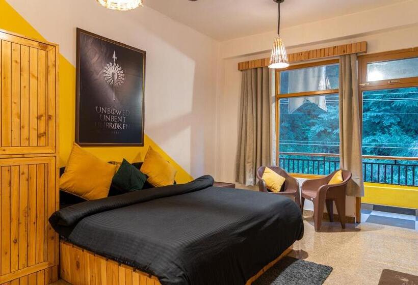 スタンダードルーム, Whoopers Hostel Kasol