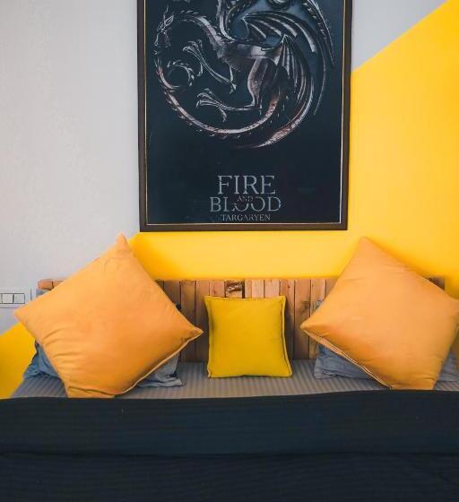 スタンダードルーム, Whoopers Hostel Kasol