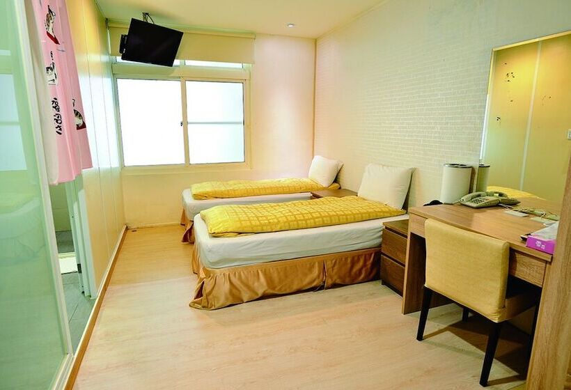 اتاق استاندارد, Chengching Lakefront Resort