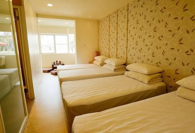 اتاق استاندارد چهار تخته, Chengching Lakefront Resort