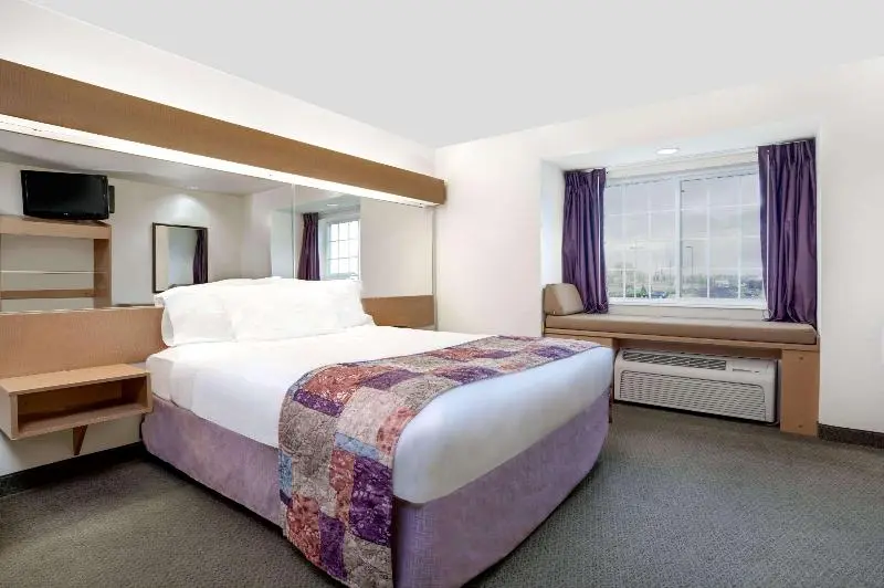 اتاق استاندارد چهار تخته, Chengching Lakefront Resort