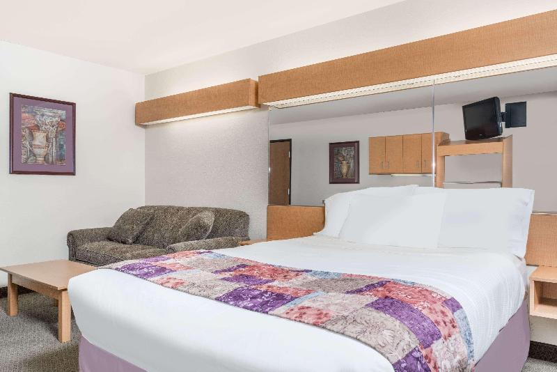اتاق استاندارد چهار تخته, Chengching Lakefront Resort
