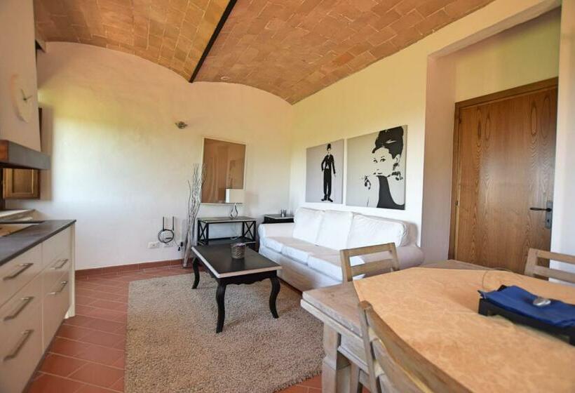 Апартаменты 3 Спальни, Borgo Gatteraia