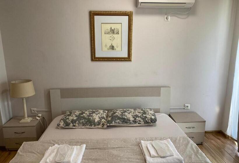 اتاق استاندارد با بالکن, Grand Central