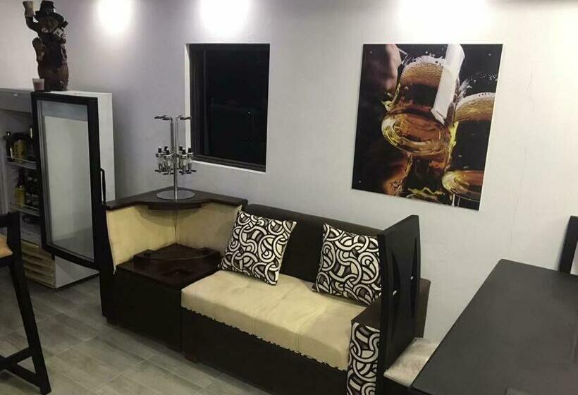 اتاق استاندارد سه نفره, Loreto