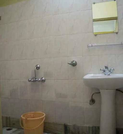 Chambre Basic, Sewak Lodge