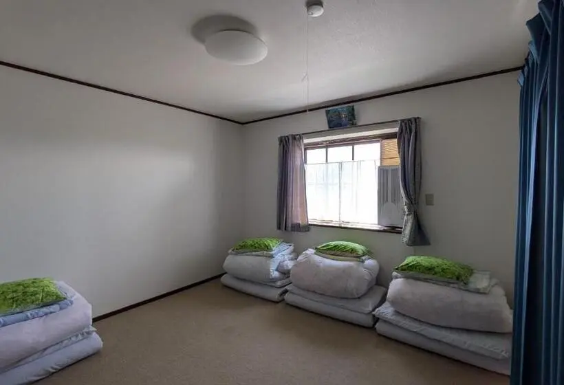 エコノミー4人部屋, Shino S Farm Inn