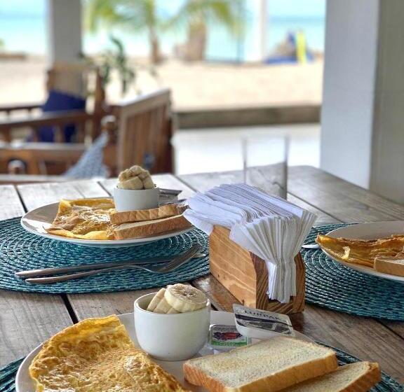 חדר משפחתי, Casa Greca