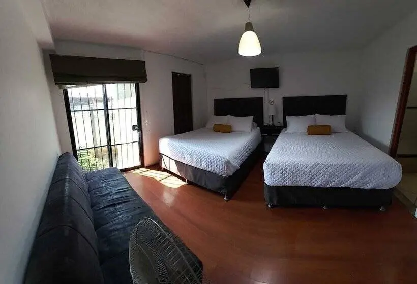 اتاق استاندارد چهار تخته, Global Airport Inn Free Shuttle