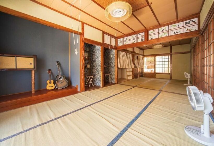 Кровать в Общей Комнате, Hajimari Naruto Guest House   Hostel