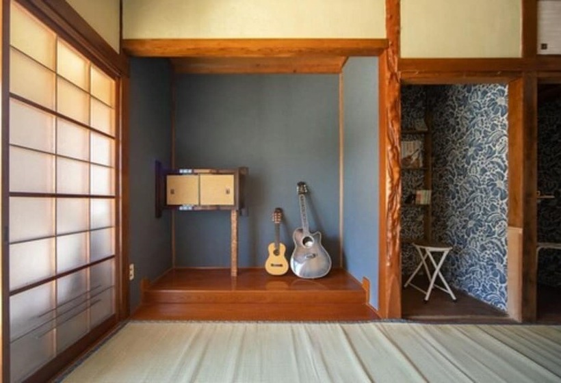 سرير فى غرفة مشتركه, Hajimari Naruto Guest House   Hostel