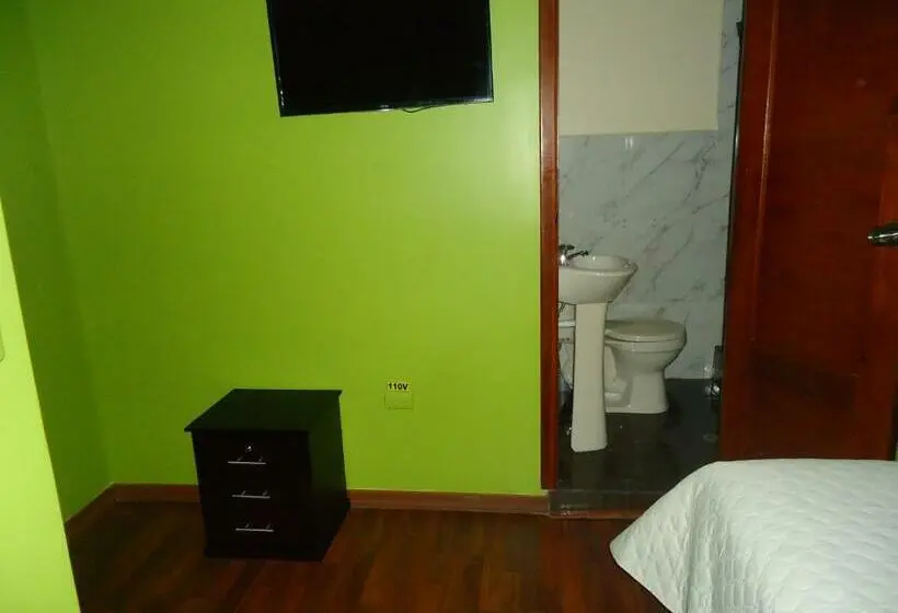اتاق استاندارد یک نفره, Hostal Bolívar Inn