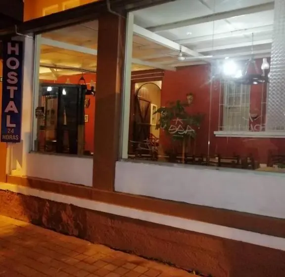 اتاق استاندارد چهار تخته, Hostal Bolívar Inn