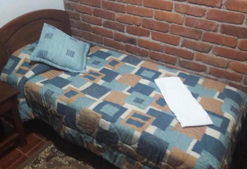 اتاق استاندارد یک نفره, Hosteria Pircapamba