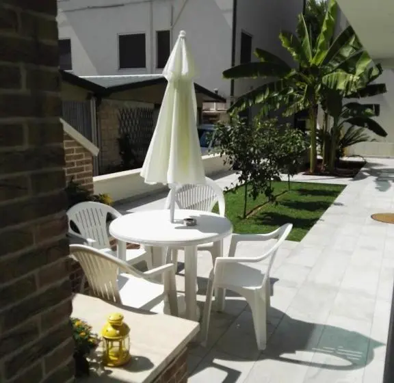 バルコニー付きスタンダードルーム, La Casa Dei Limoni