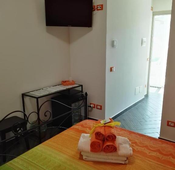 バルコニー付きスタンダードルーム, La Casa Dei Limoni