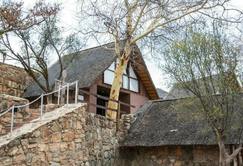 اتاق استاندارد با چشم‌انداز دریاچه, Von Bach Dam Resort