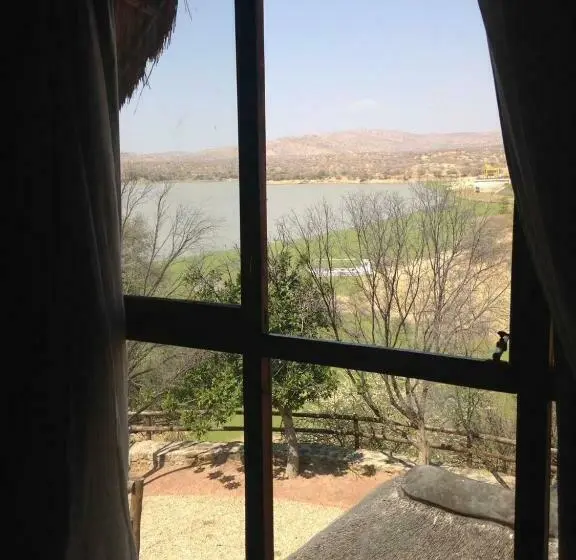 اتاق استاندارد با چشم‌انداز دریاچه, Von Bach Dam Resort