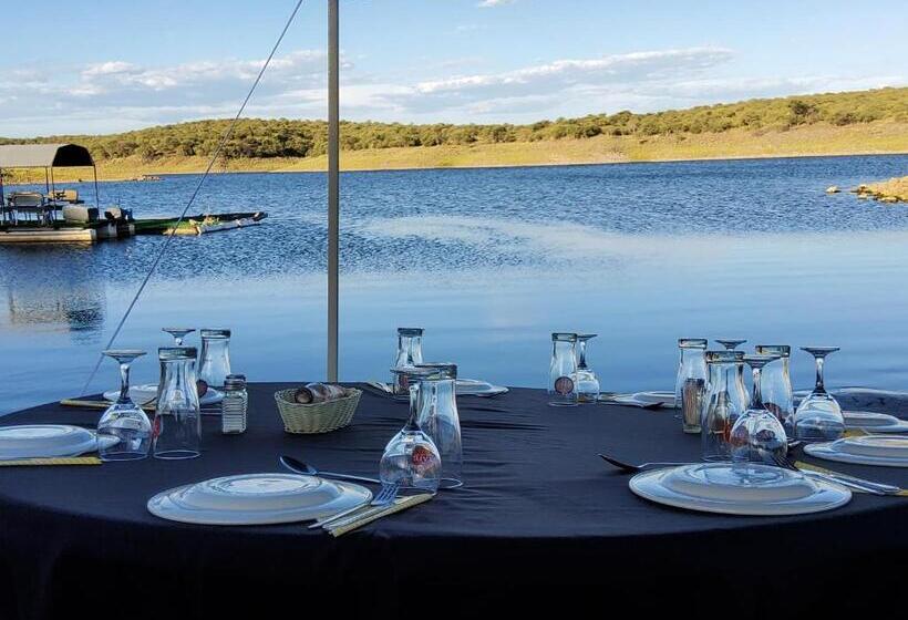 اتاق استاندارد با چشمانداز دریاچه, Von Bach Dam Resort