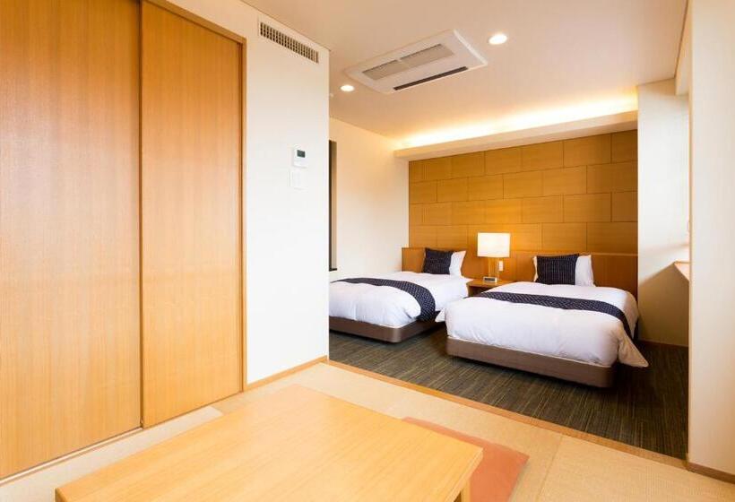 غرفة ديلوكس, Takanokono