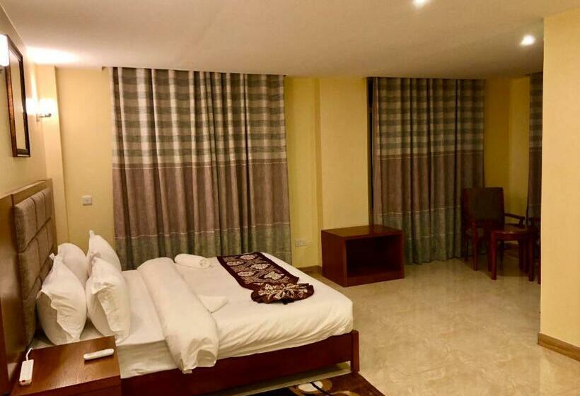 اتاق لوکس, Imperial Hotel & Apartments