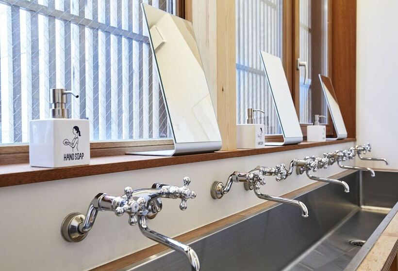 מיטה בחדר משותף, Utsuwa Designed Hostel