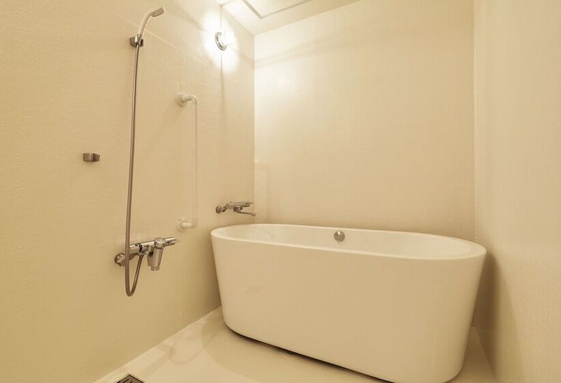 מיטה בחדר משותף, Utsuwa Designed Hostel