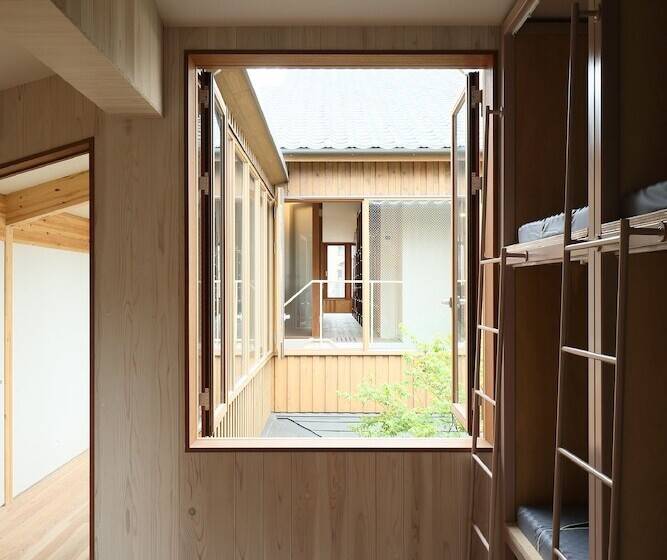 מיטה בחדר משותף, Utsuwa Designed Hostel