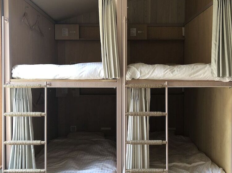 מיטה בחדר משותף, Utsuwa Designed Hostel