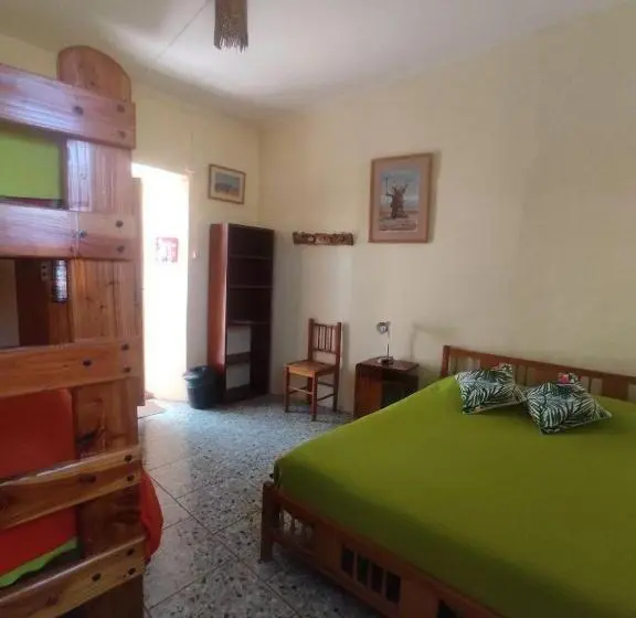 Standard Neljän Hengen Huone, Hostal Sonchek
