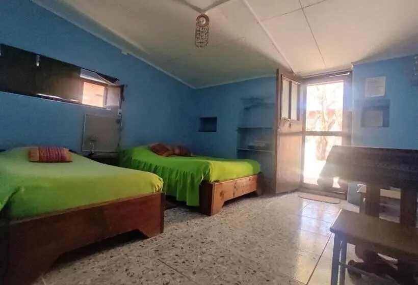 Standard Kolmen Hengen Huone, Hostal Sonchek