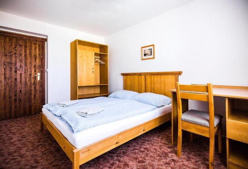 带共用浴室的标准房间, Chata Jiriho Na Seraku