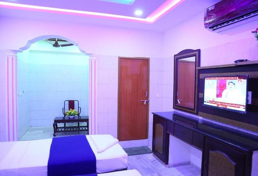 اتاق اکونومی, Garuda Guntur