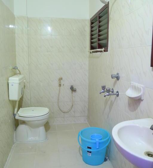 اتاق اکونومی, Garuda Guntur