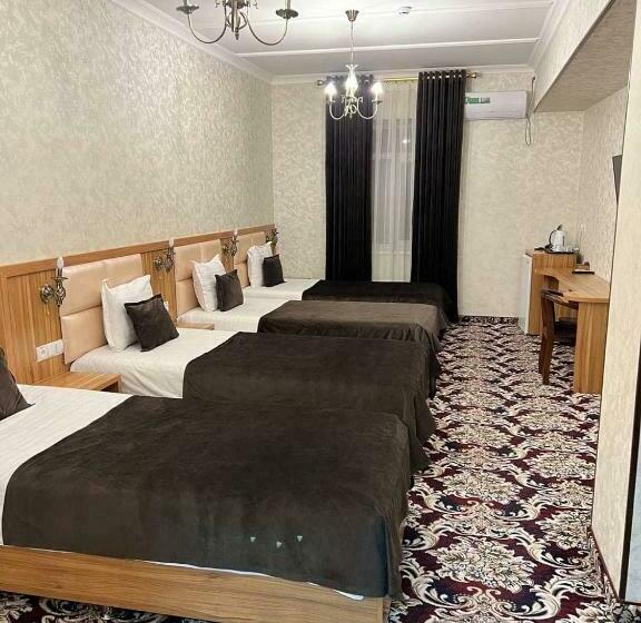 Habitació Triple Estàndard, Orient Inn