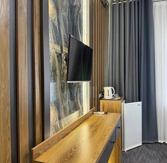 Habitació Triple Estàndard, Orient Inn