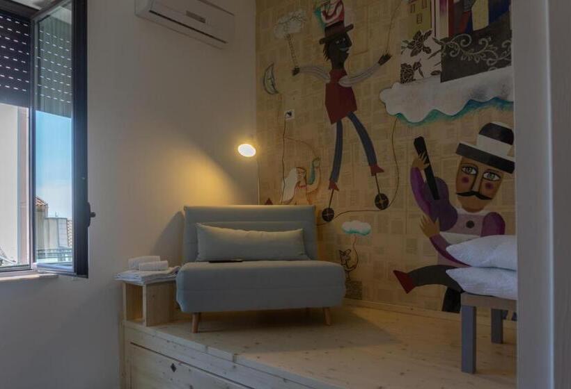 标准单人间, Kartè