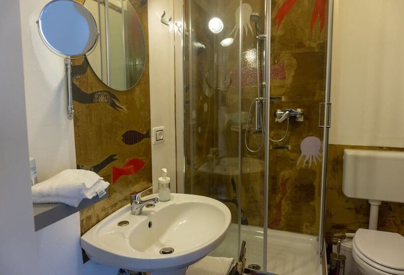 四人标准间, Kartè