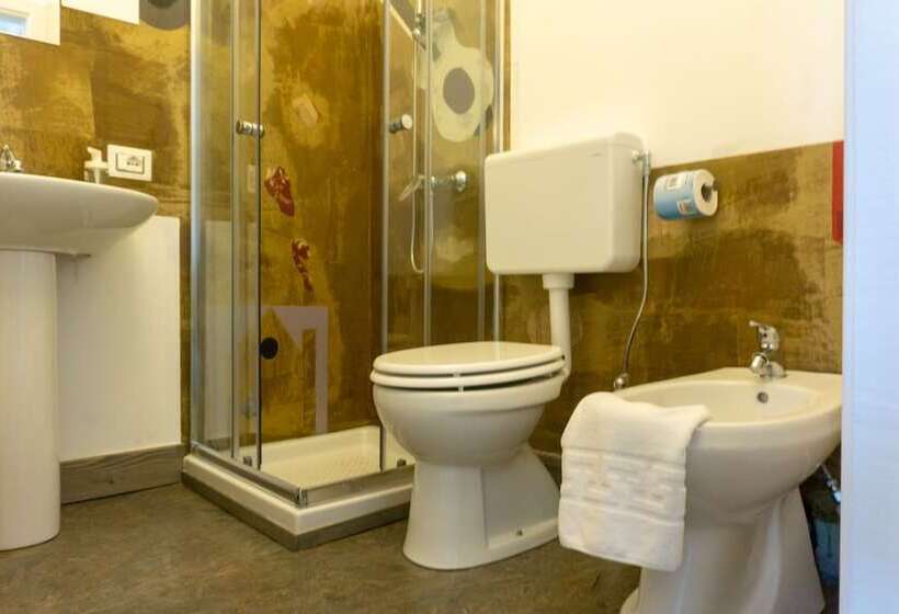 标准单人间, Kartè