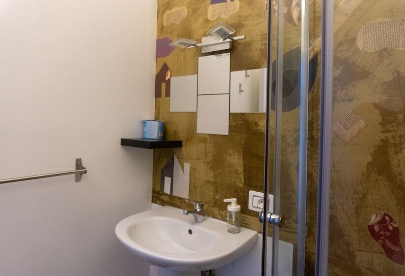 标准单人间, Kartè