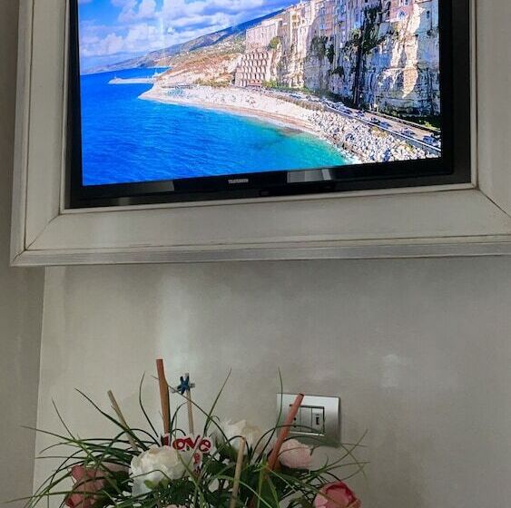 غرفة قياسية ثلاثية, Colomba D'oro