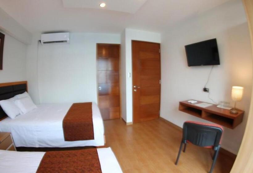 اتاق خانوادگی, Ottavis