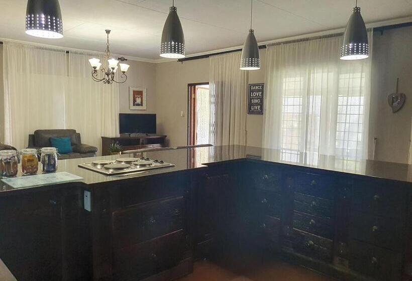 庭の見える1ベッドルームアパートメント, Micasa Sucasa Guesthouse