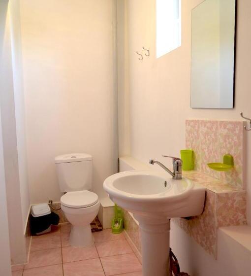 اتاق استاندارد, Osobyi Guest House