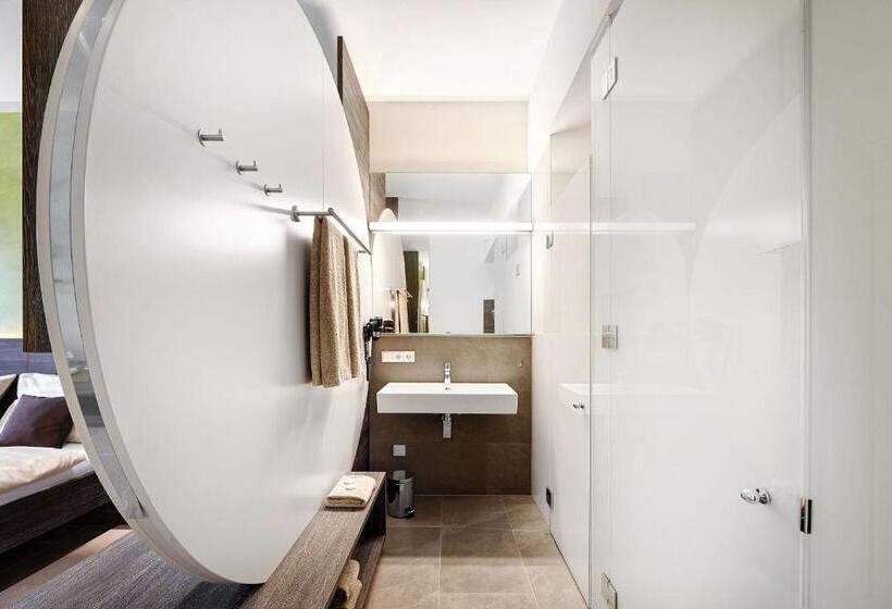 غرفة قياسية فردية, Eee Hotel Traun