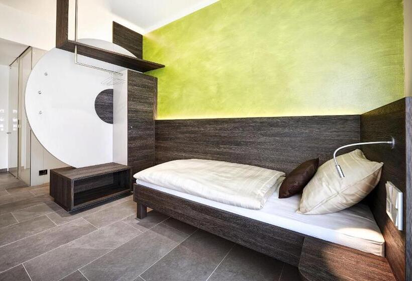 غرفة قياسية فردية, Eee Hotel Traun