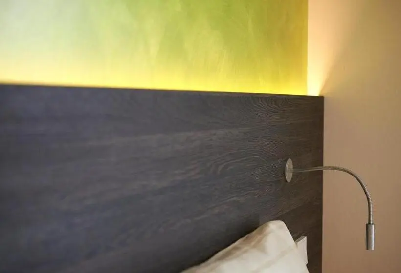 身障者適用シングルルーム, Eee Hotel Traun