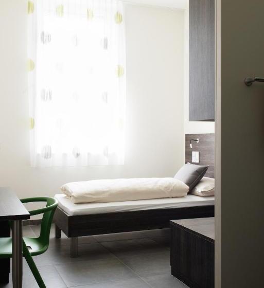 غرفة قياسية فردية لذوى الإحتياجات الخاصة, Eee Hotel Traun