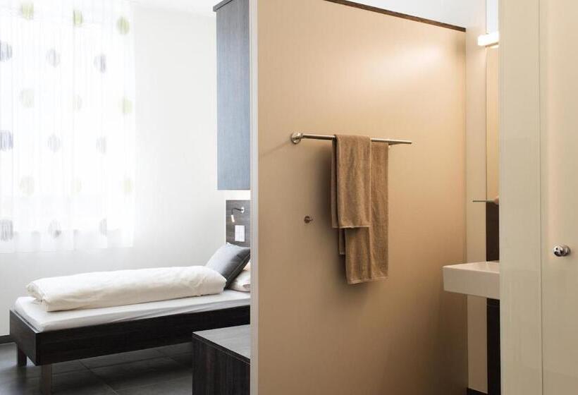 غرفة قياسية فردية لذوى الإحتياجات الخاصة, Eee Hotel Traun